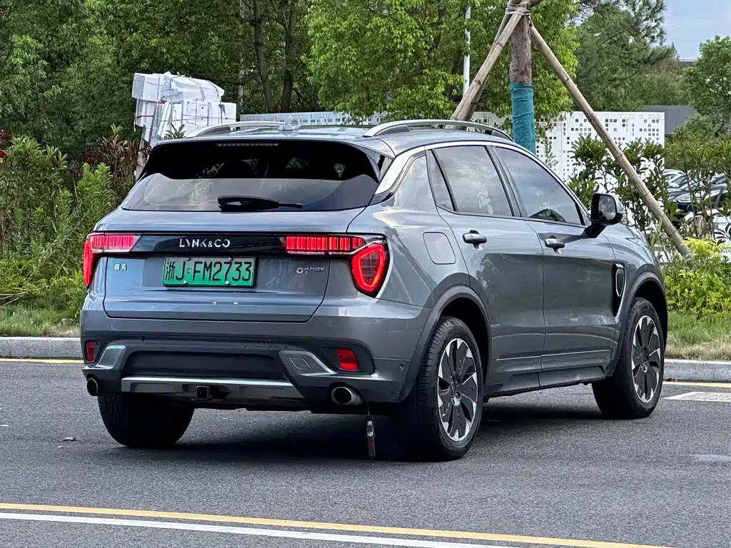 Lynk & Co 01 EM-P — миниатюра 10