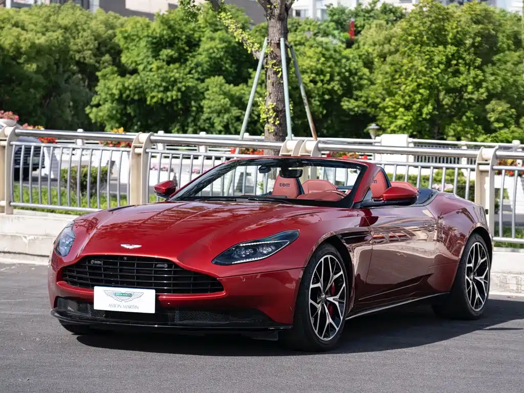 Aston Martin DB11 2018