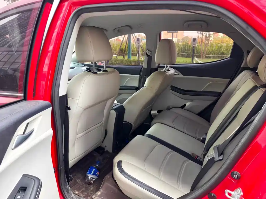 BYD Yuan Pro — миниатюра 6