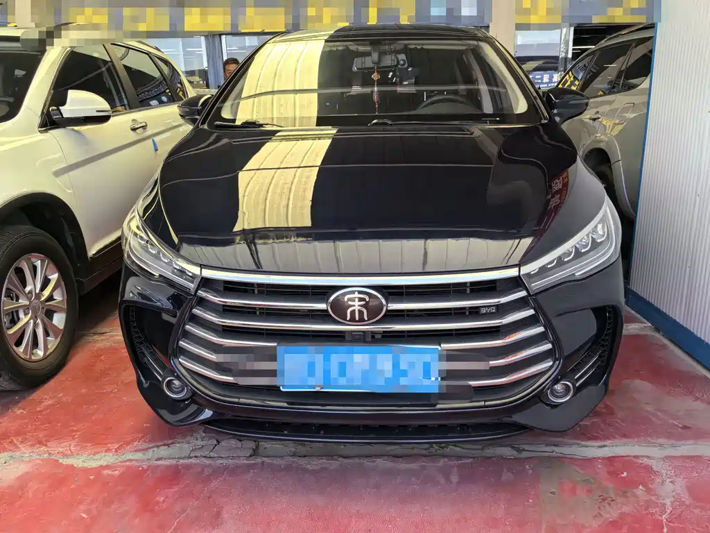 BYD MAX — миниатюра 2