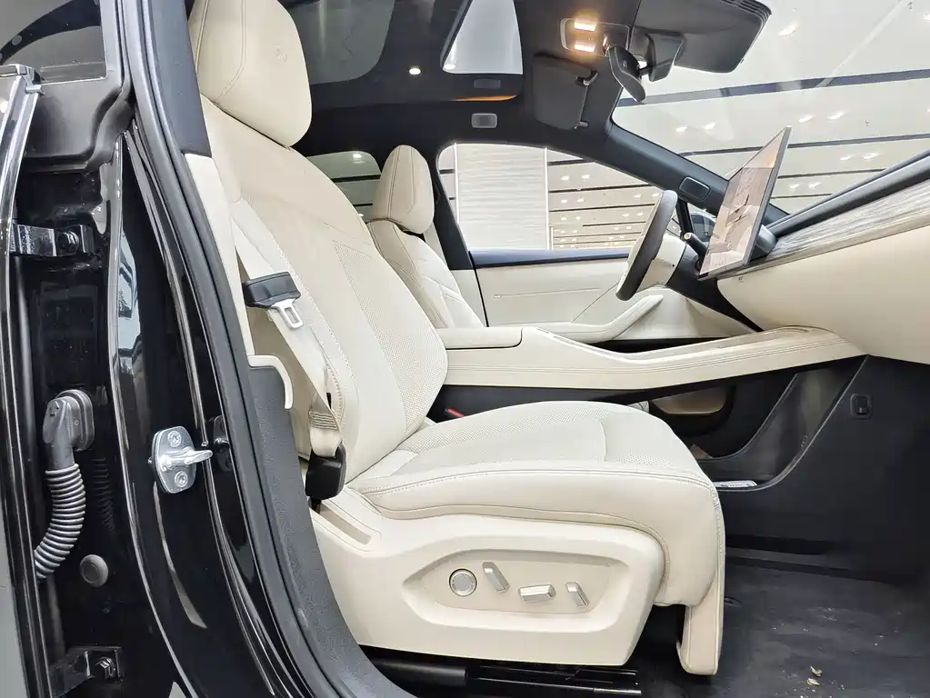 Onvo L60 2025 60kWh