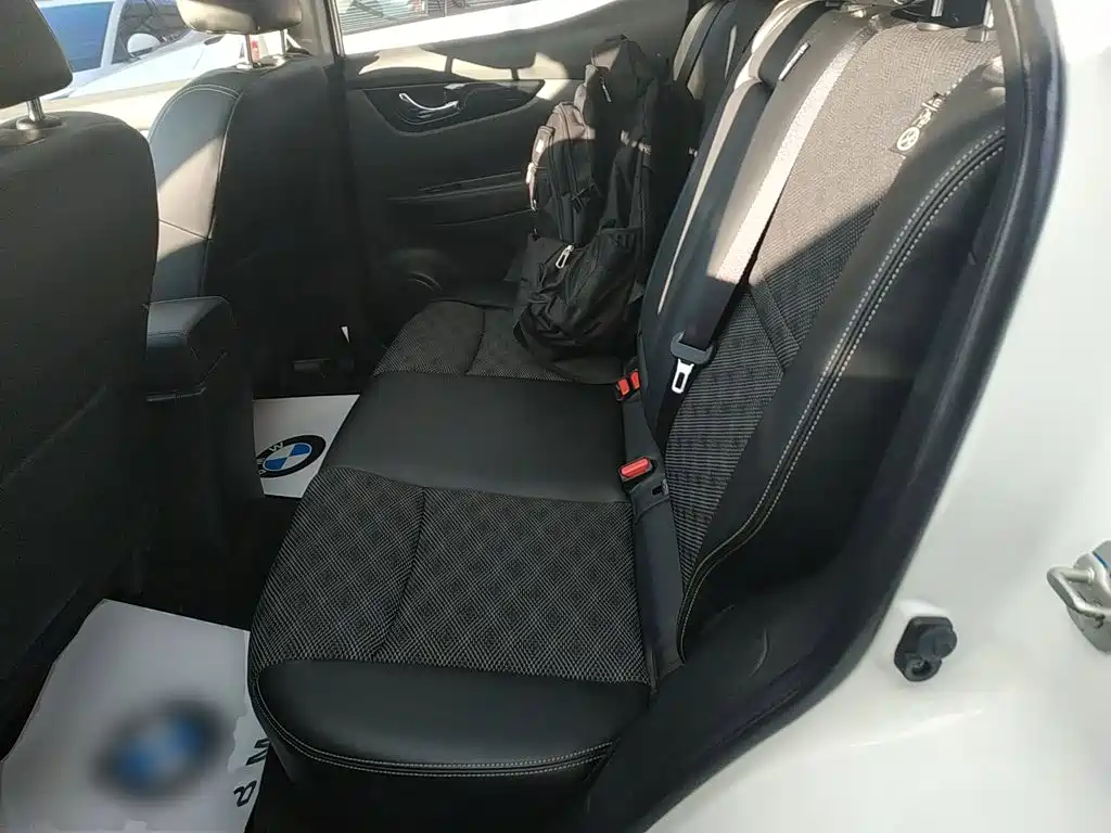 Nissan Qashqai — миниатюра 17