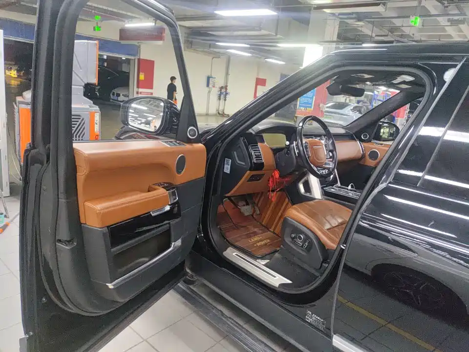 Land Rover Range Rover — миниатюра 7