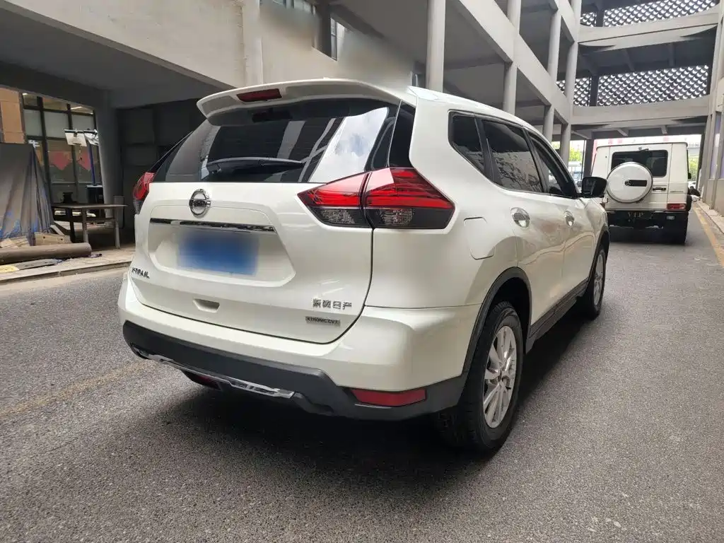 Nissan X-Trail — миниатюра 8