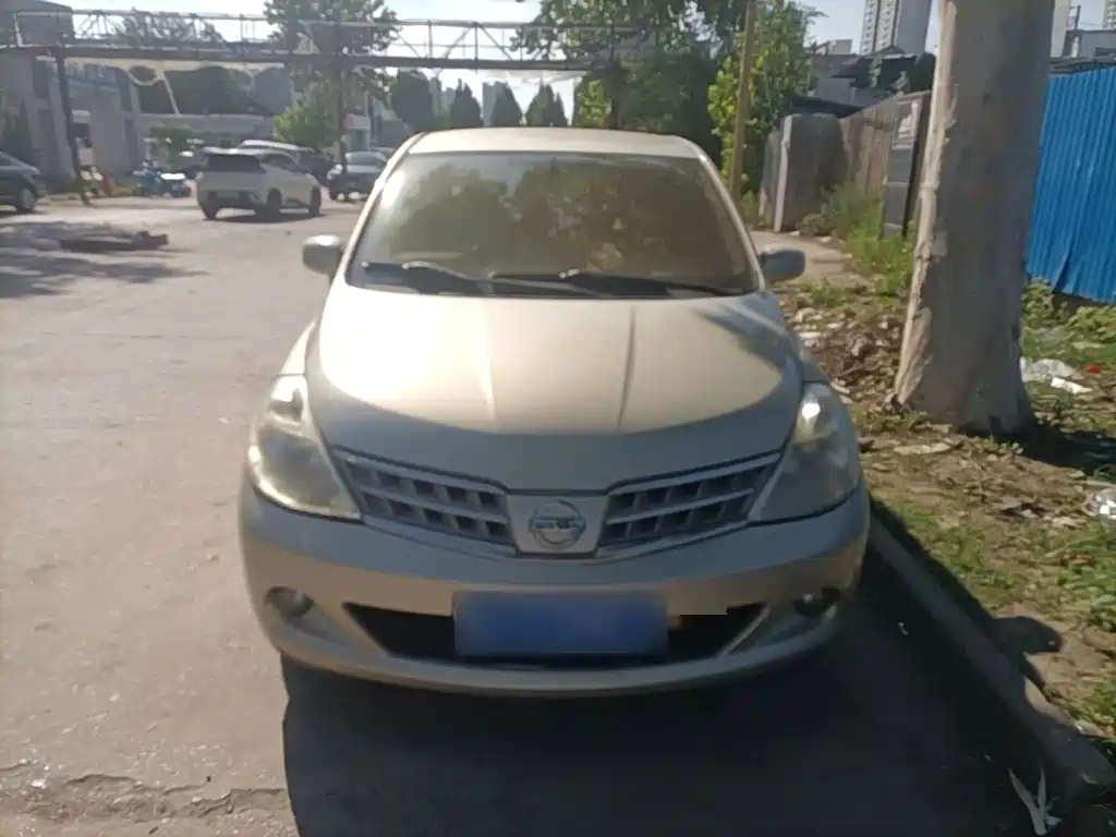Nissan Tiida — миниатюра 3