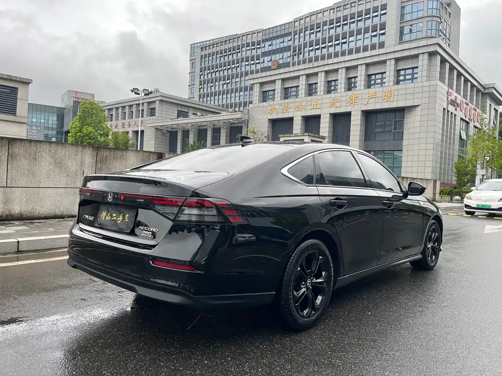 Honda Accord — миниатюра 4