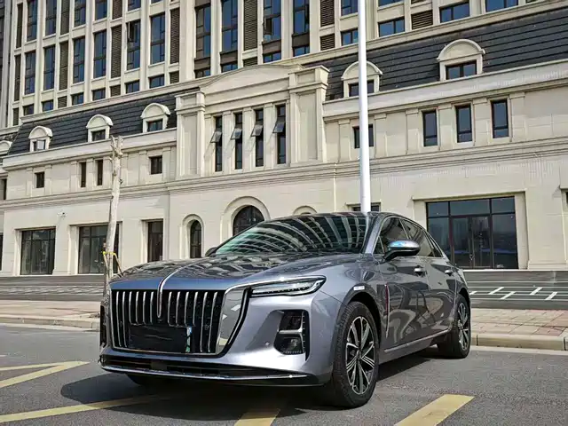 Hongqi HONGQI H5 PHEV 2025