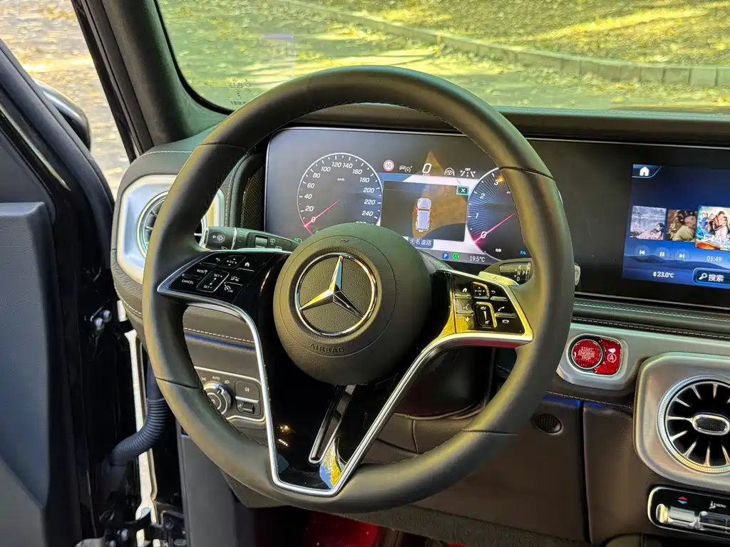 Mercedes-Benz G-Class — миниатюра 14