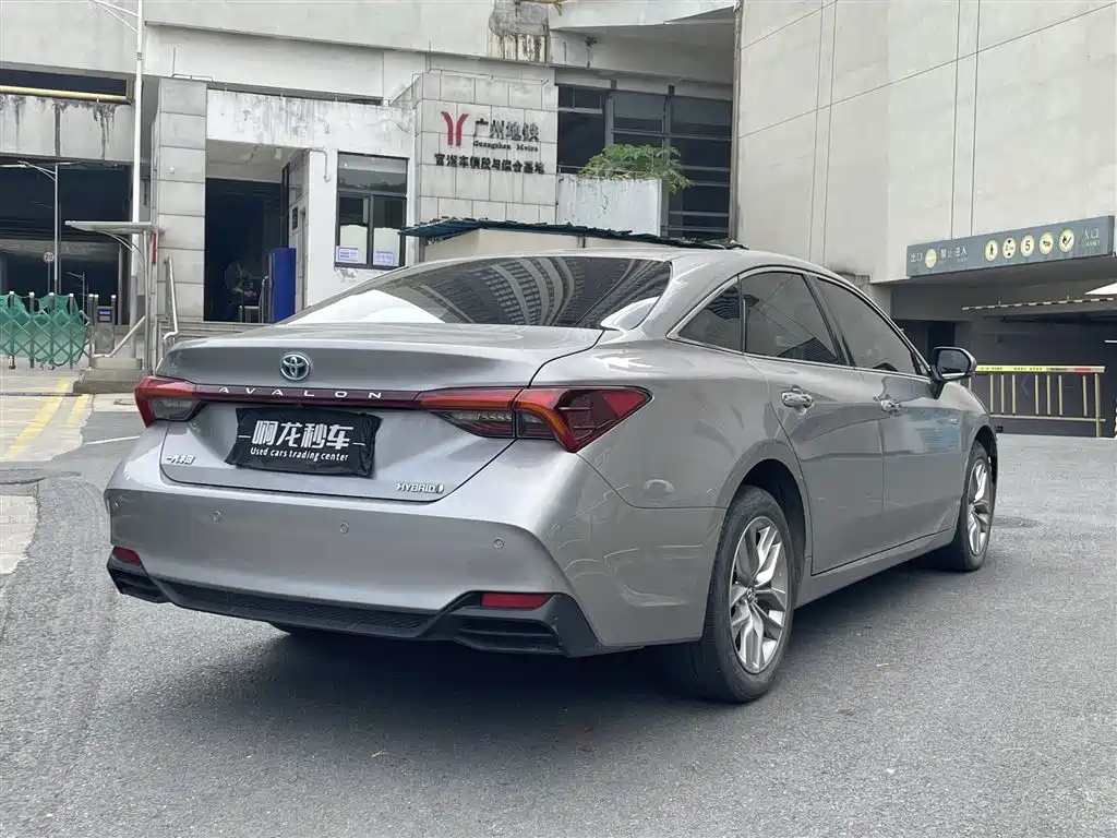 Toyota Avalon — миниатюра 9