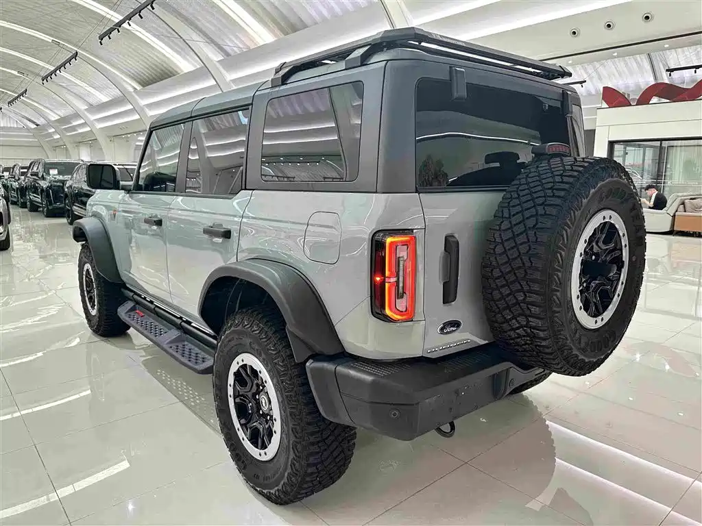 Ford Bronco — миниатюра 19
