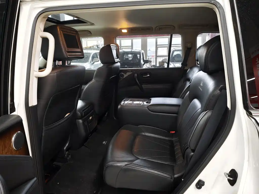 Infiniti QX80 — миниатюра 9