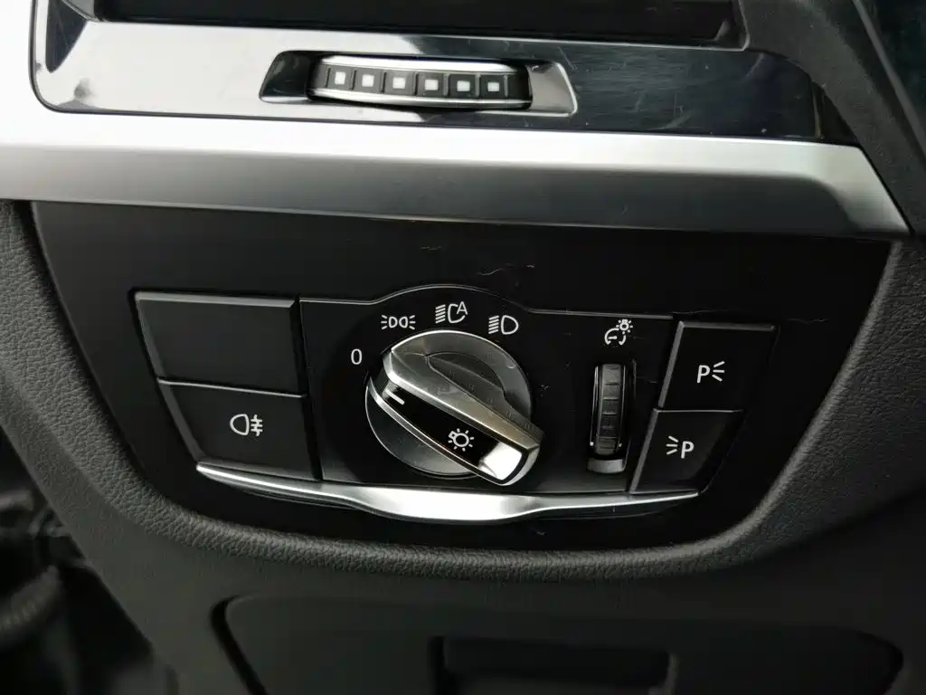 BMW X3 — миниатюра 21