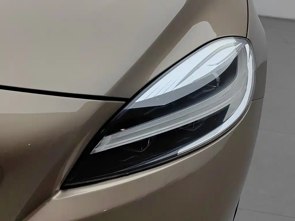 Volvo V40 — миниатюра 7