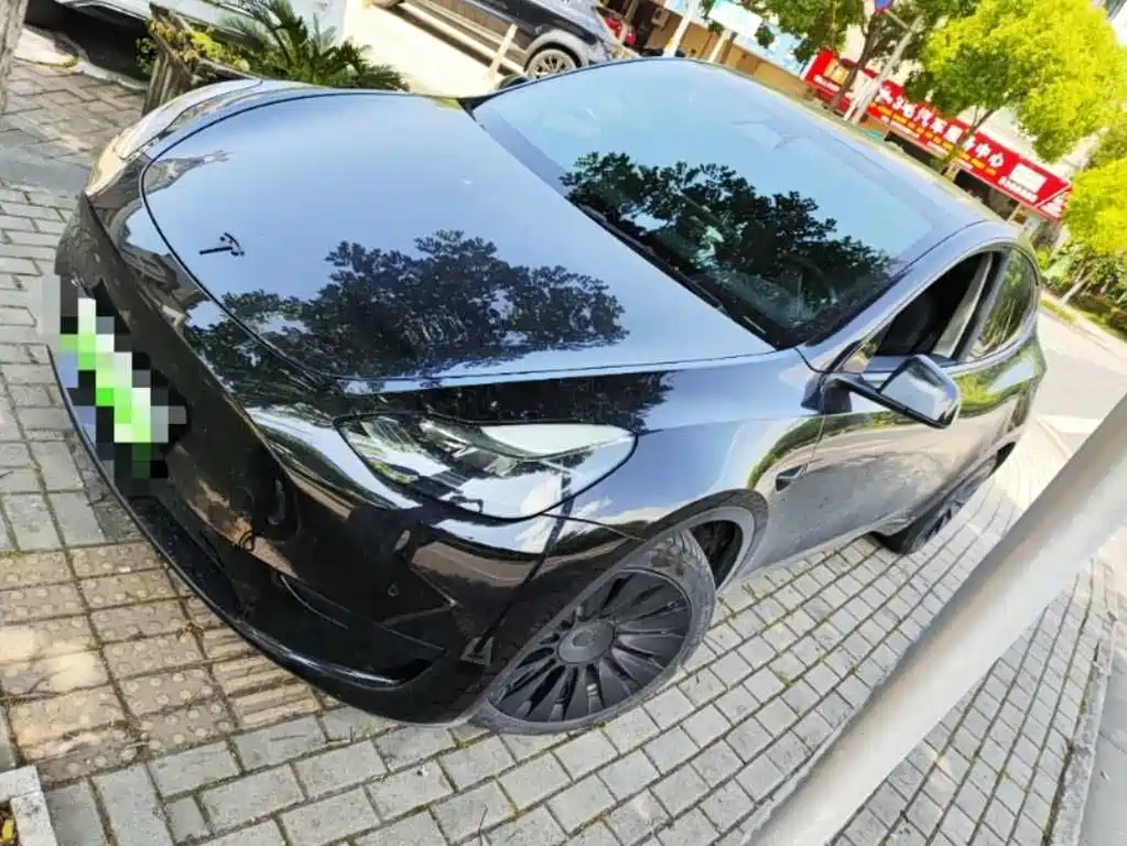 Tesla Model Y 2022