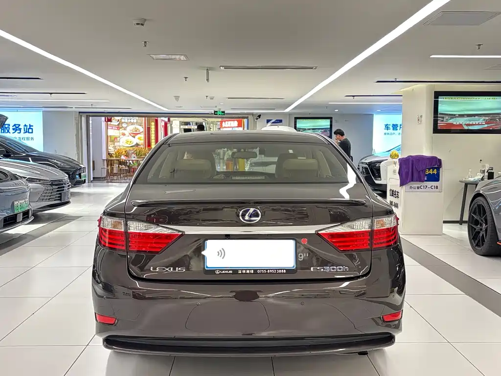 Lexus ES — миниатюра 19