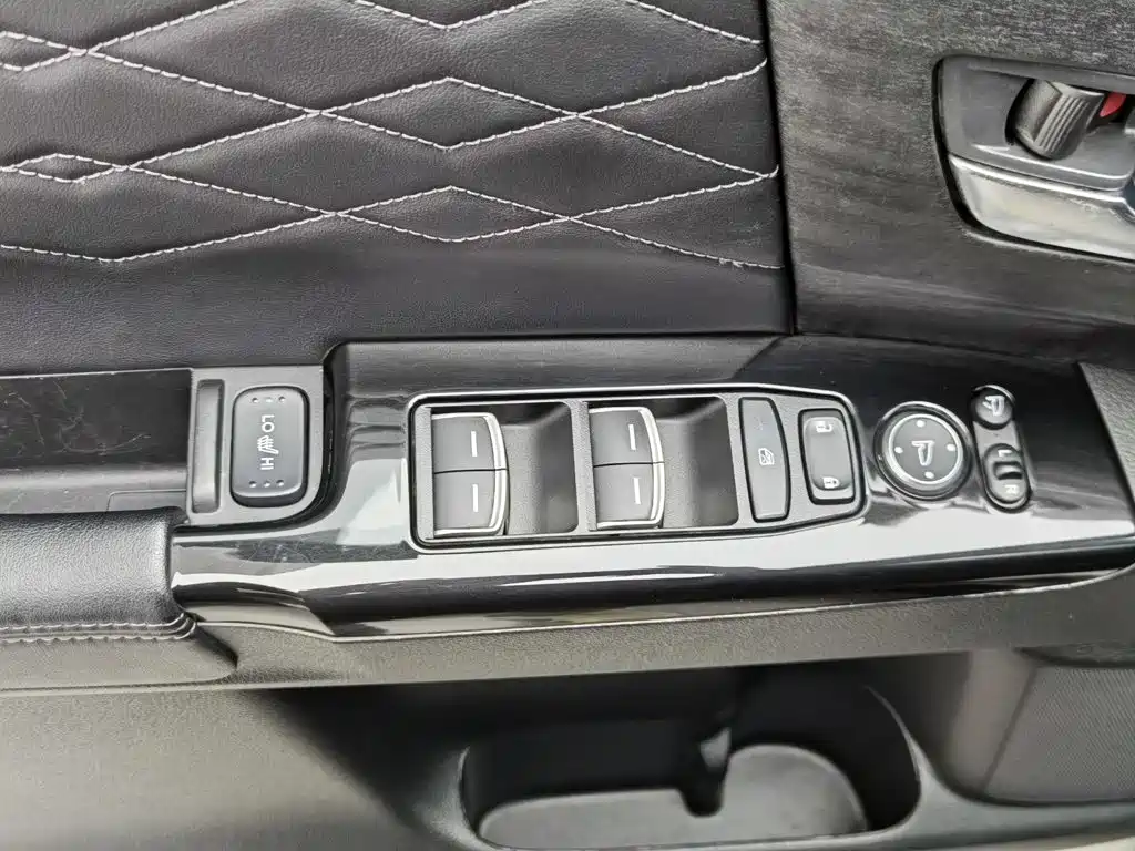 Honda Elysion — миниатюра 9