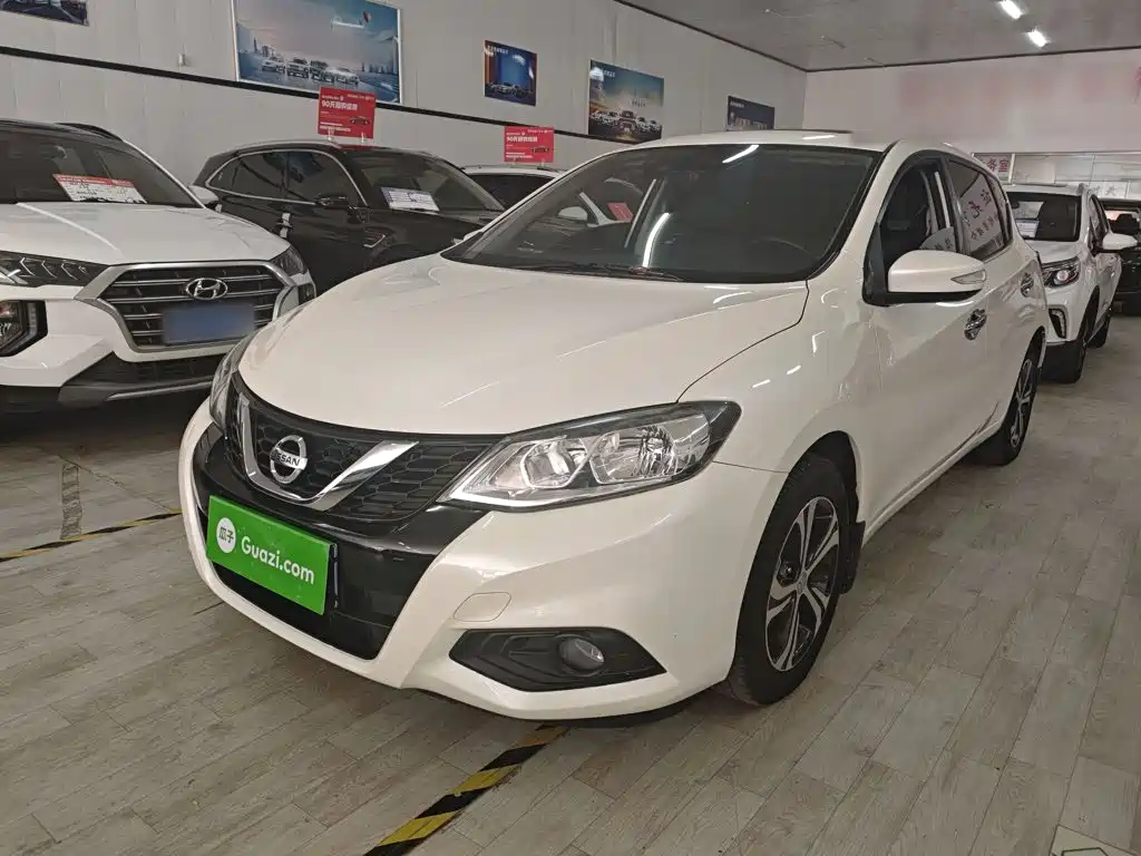 Nissan Tiida