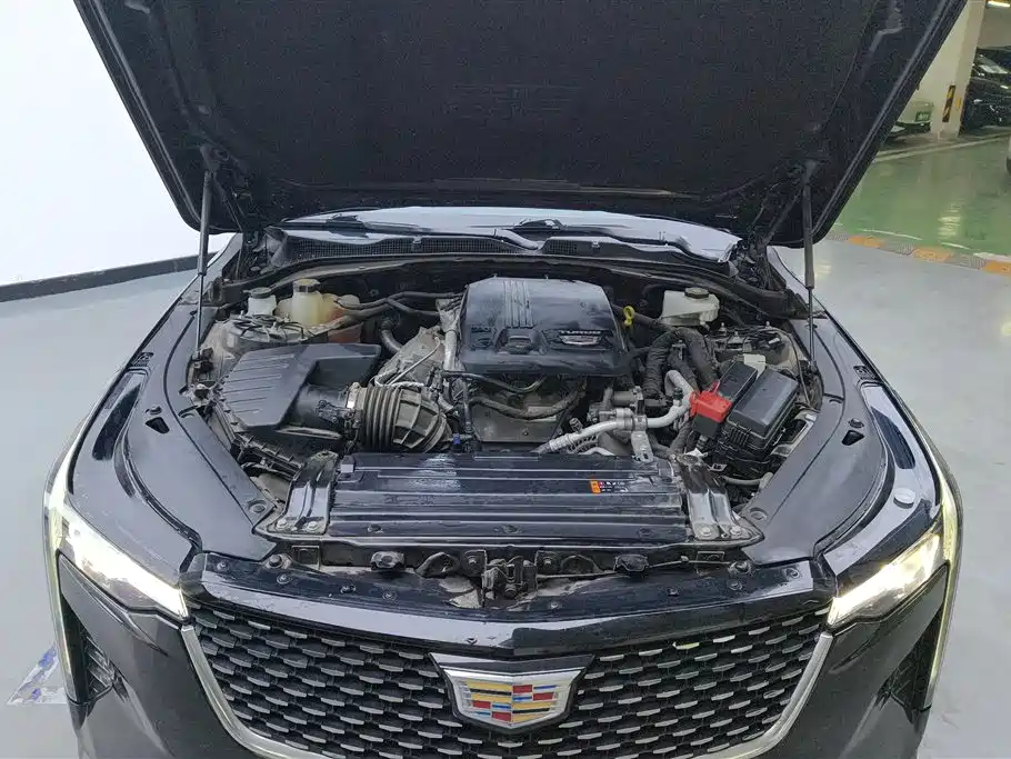 CADILLAC CT4