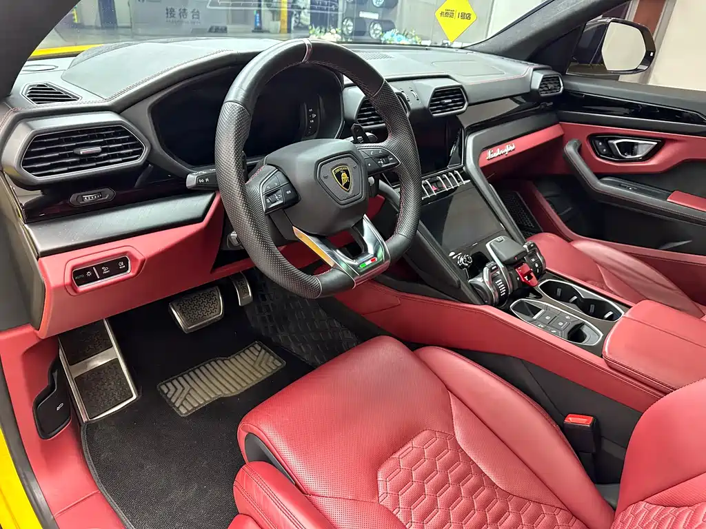 Lamborghini Urus 2021 4.0T V8