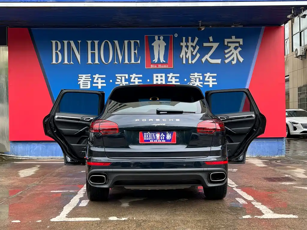 Porsche Cayenne — миниатюра 24