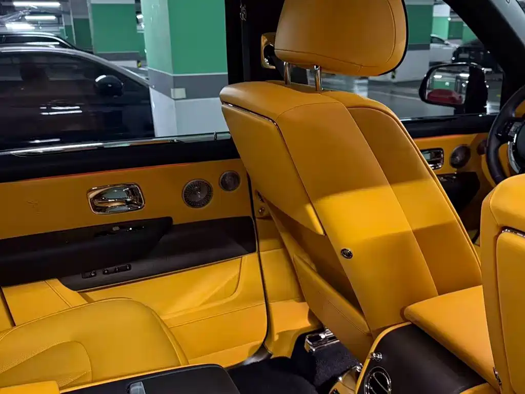 Rolls-Royce Cullinan — миниатюра 11