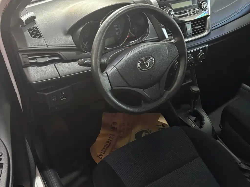 TOYOTA YARIS L ZHIXUAN
