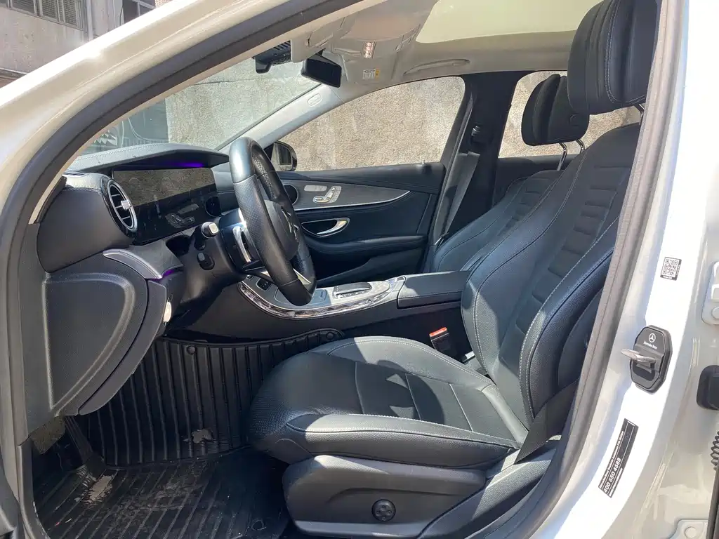 Mercedes-Benz E-Class — миниатюра 14