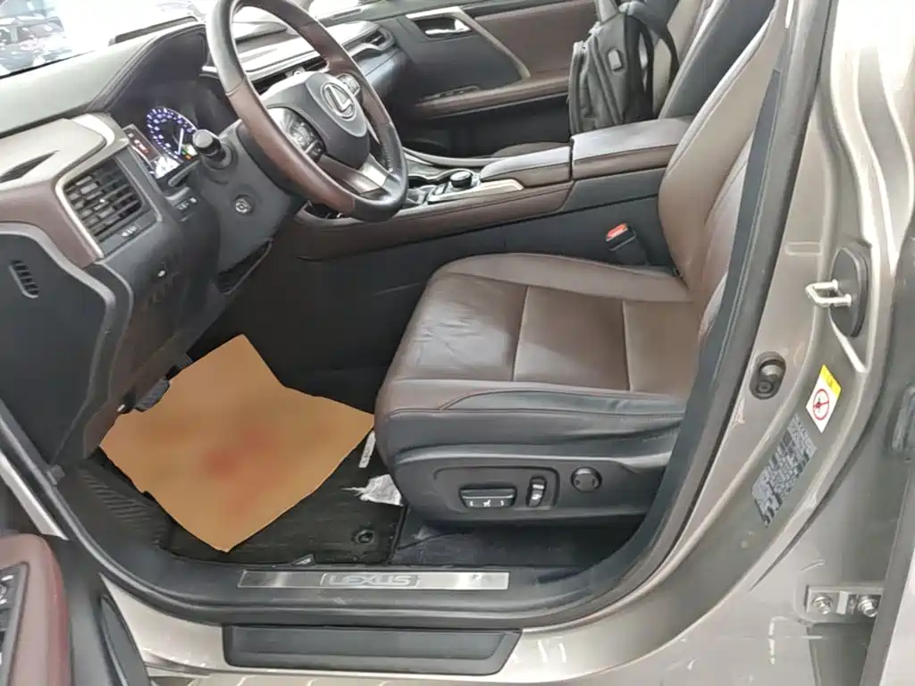Lexus RX — миниатюра 15