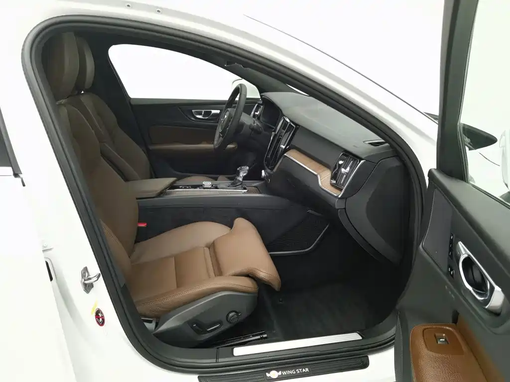 Volvo S60 — миниатюра 23