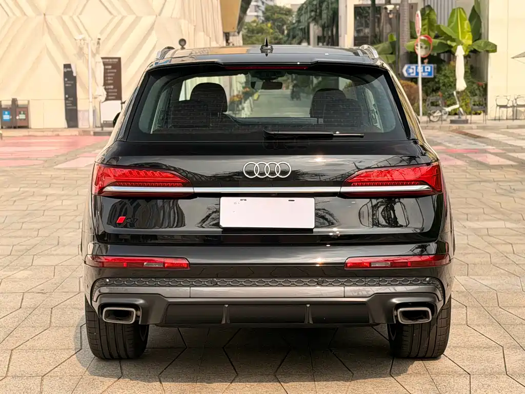 Audi Q7 — миниатюра 5