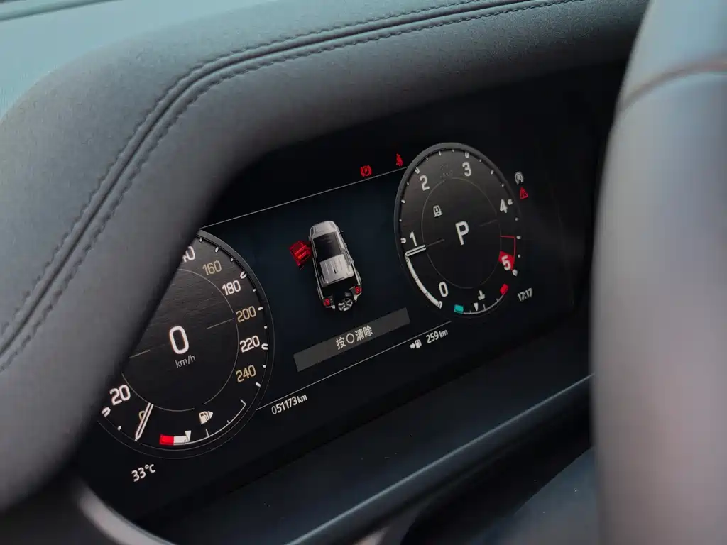 Land Rover Defender — миниатюра 6