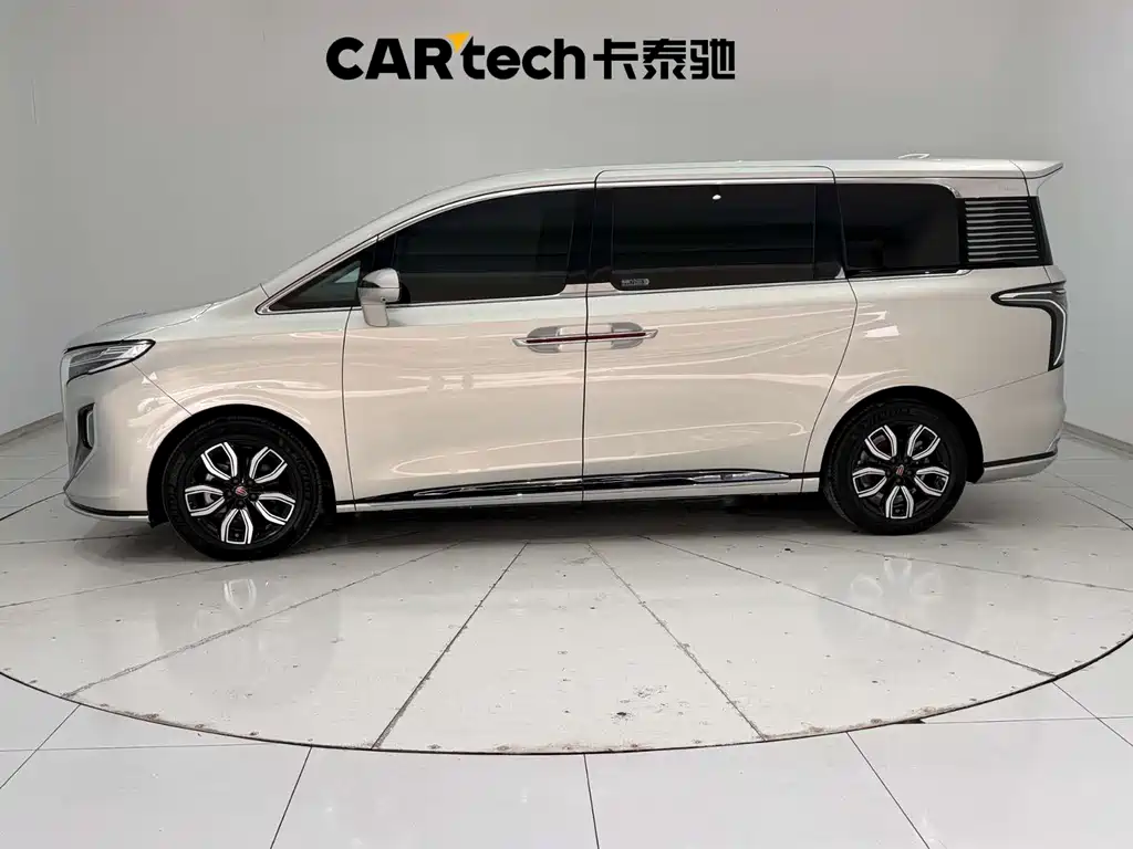 Hongqi HQ9 2023 2.0T