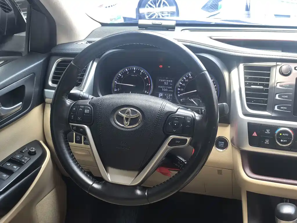 Toyota Highlander — миниатюра 10
