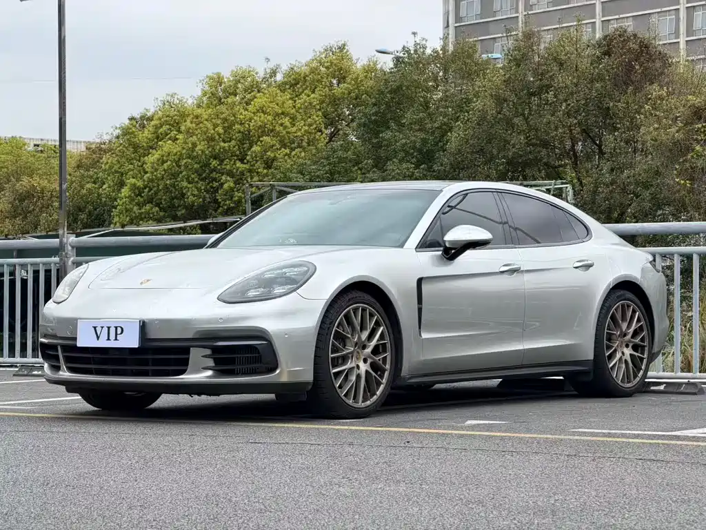 Porsche Panamera 2020