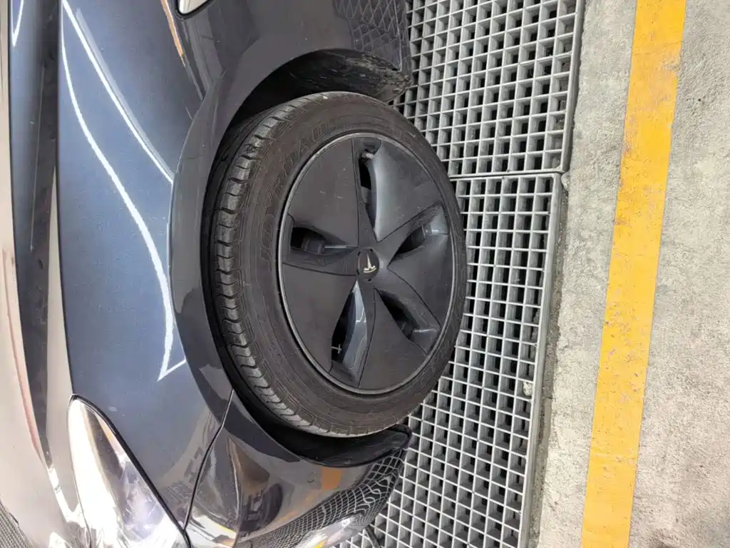Tesla Model 3 — миниатюра 23