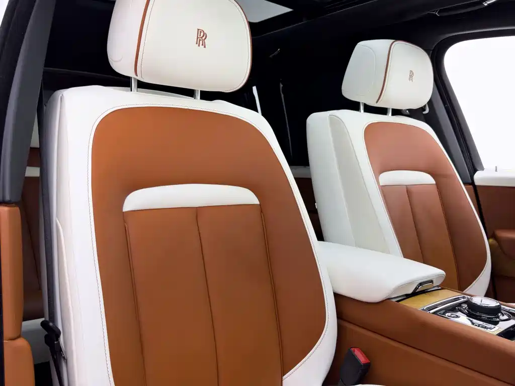 Rolls-Royce Cullinan — миниатюра 14