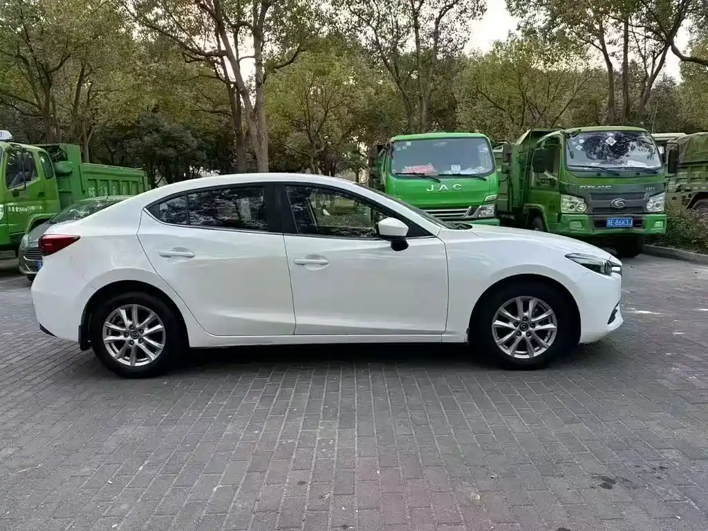 Mazda 3 Axela — миниатюра 2