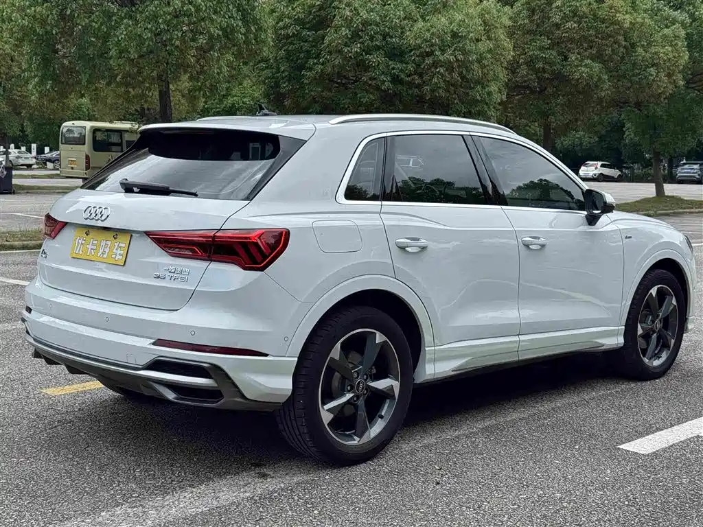 Audi Q3 2022 35 TFSI Fashion