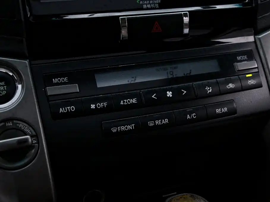 Toyota Land Cruiser — миниатюра 9