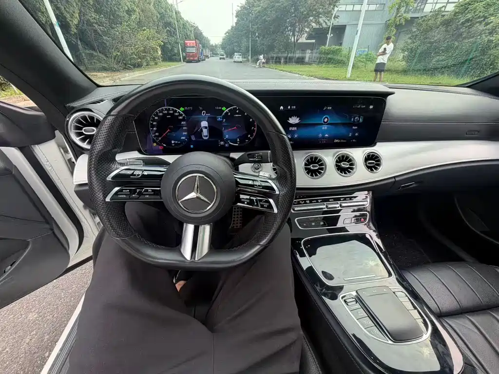 Mercedes-Benz E-Class (Import) — миниатюра 22