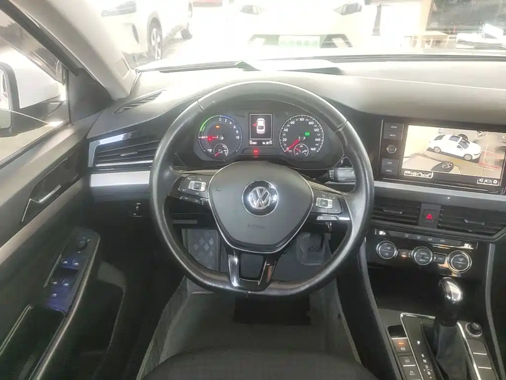 Volkswagen Bora EV — миниатюра 11