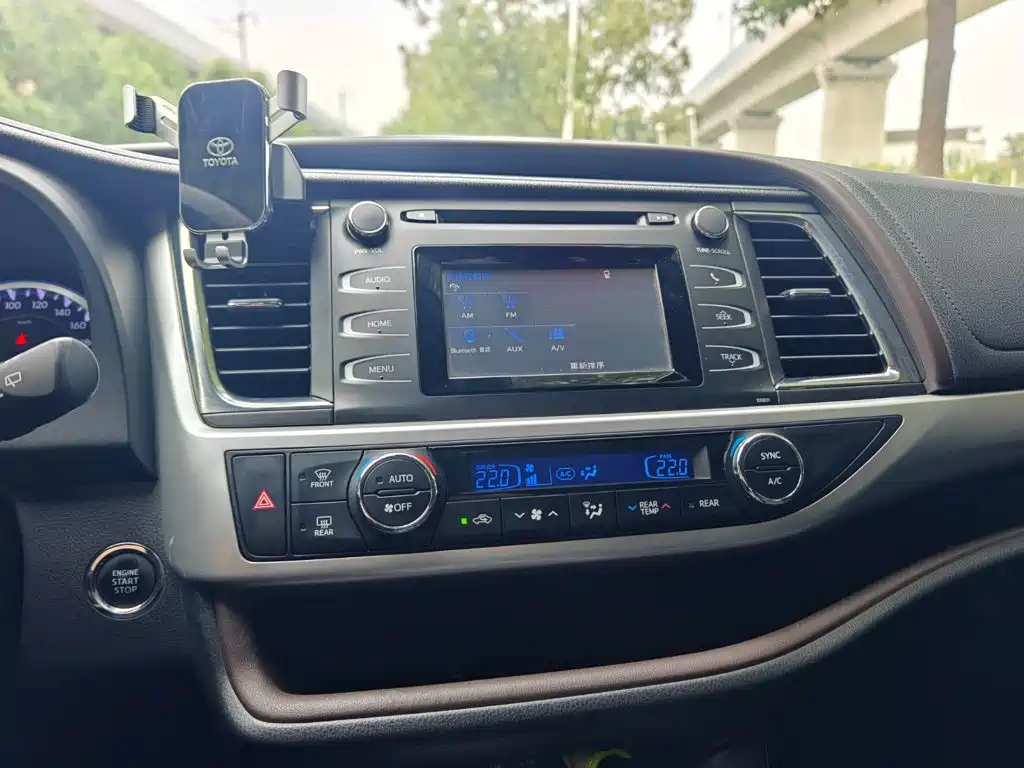 Toyota Highlander — миниатюра 14