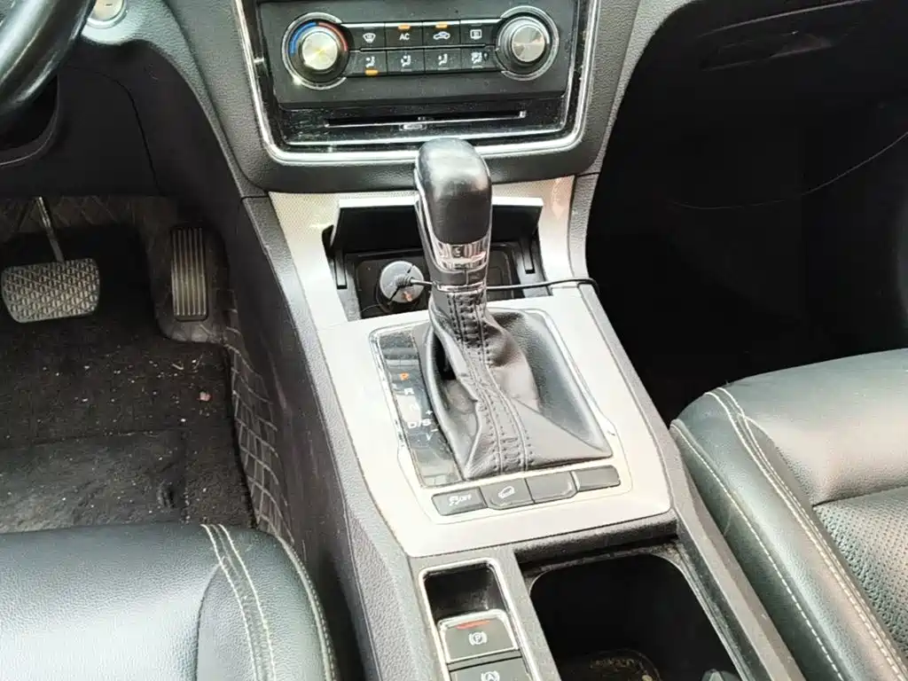 Roewe RX5 — миниатюра 14