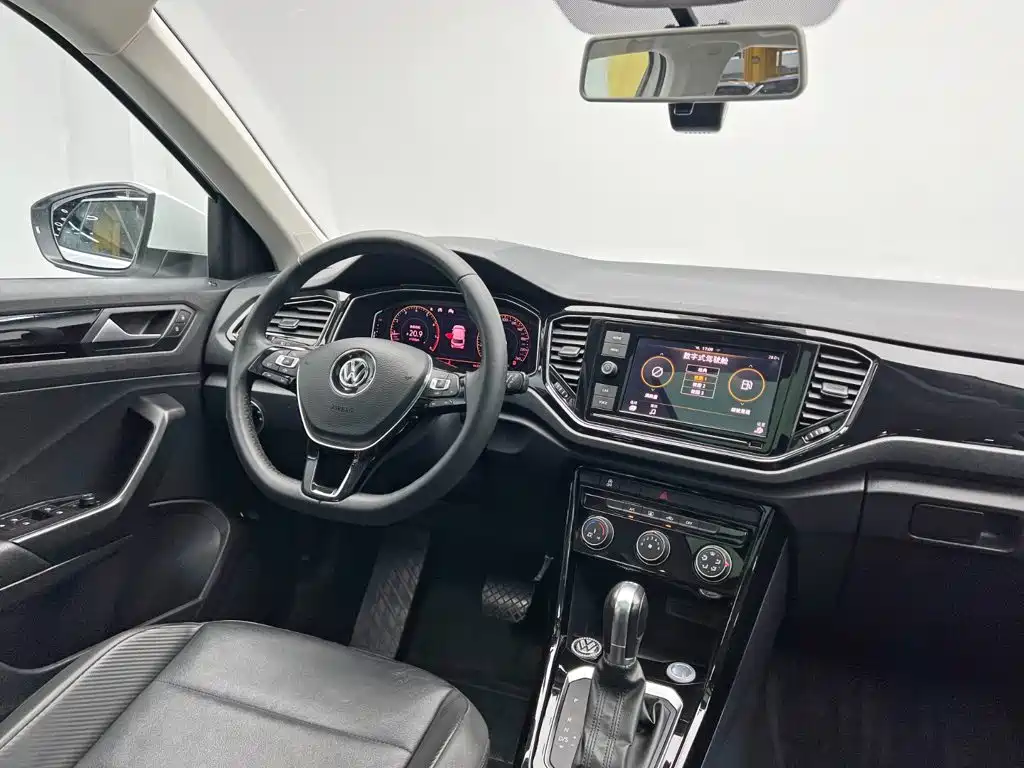 Volkswagen T-Roc — миниатюра 21