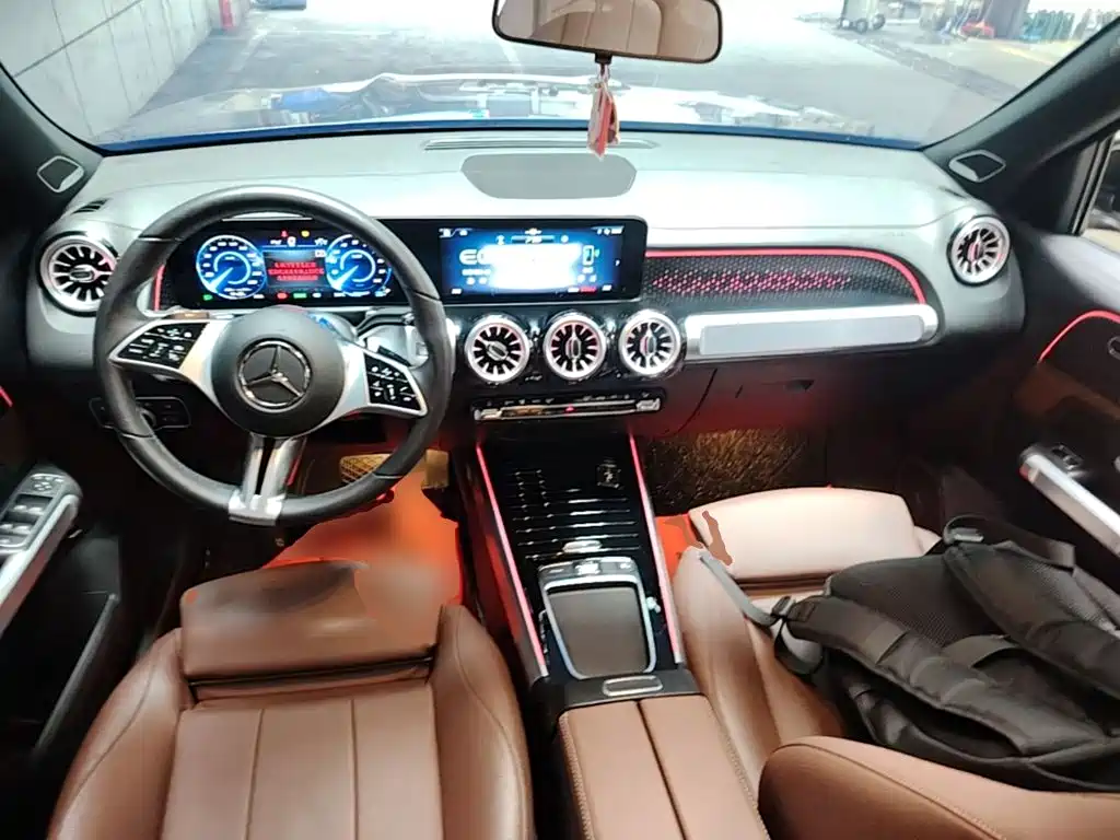 Mercedes-Benz EQB — миниатюра 10