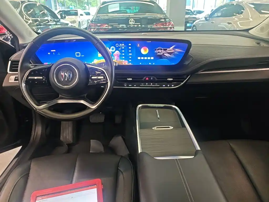 Buick LaCrosse — миниатюра 10