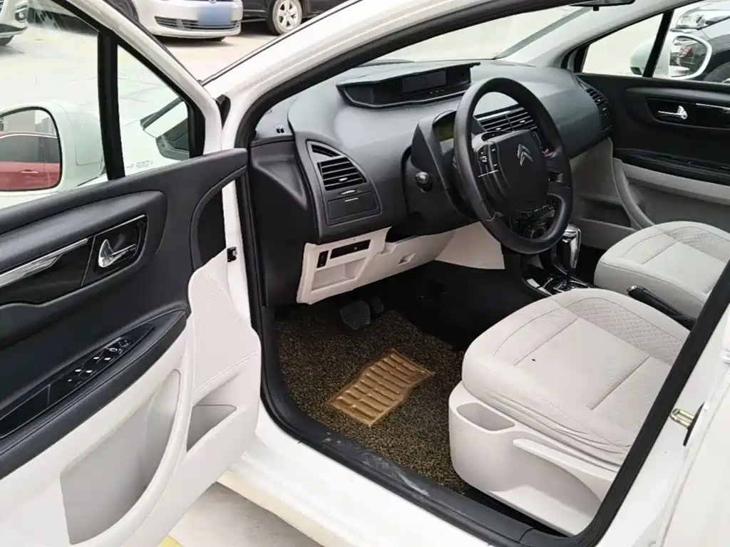Citroen C-Quatre — миниатюра 16