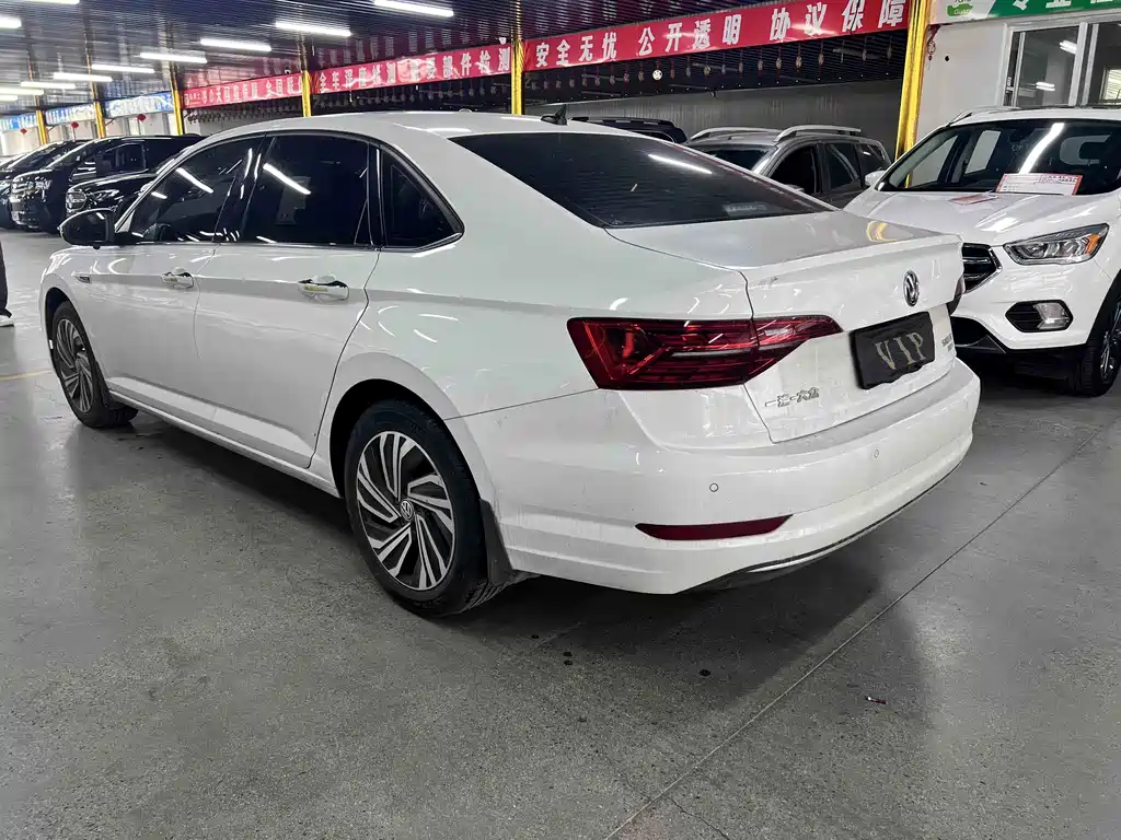 Volkswagen Sagitar — миниатюра 3