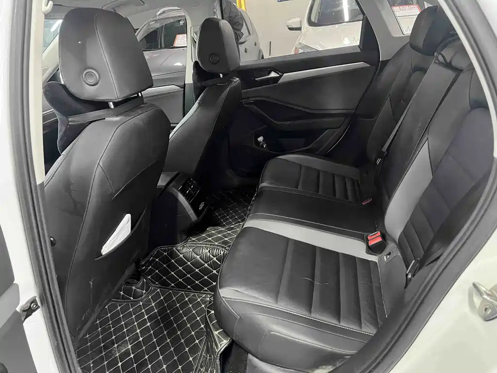 Volkswagen Sagitar — миниатюра 7