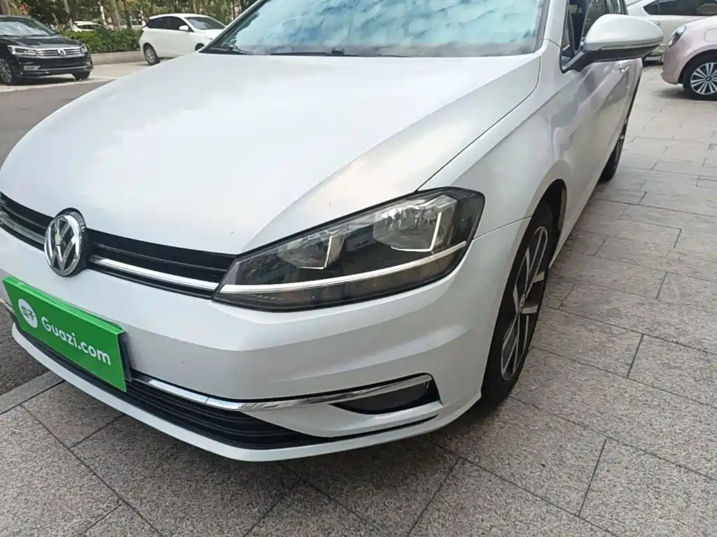 Volkswagen Golf — миниатюра 24